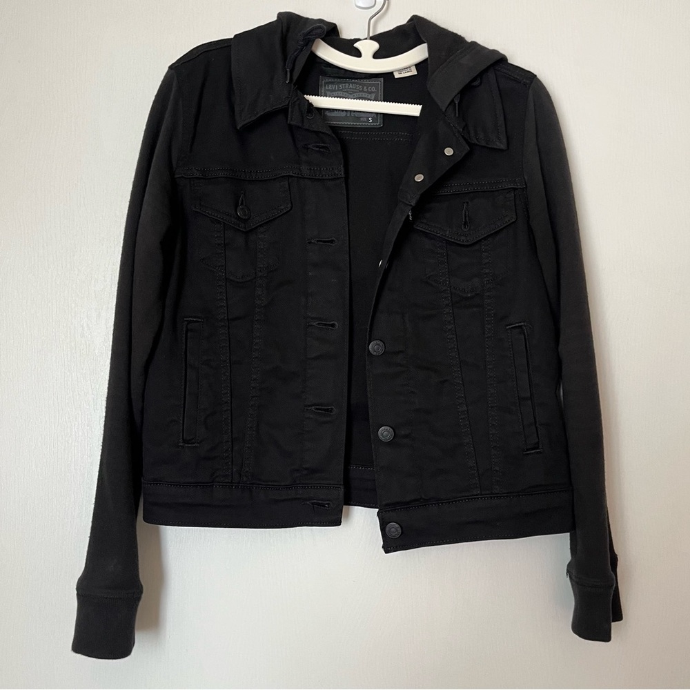 Levi’s Trucker Jacket